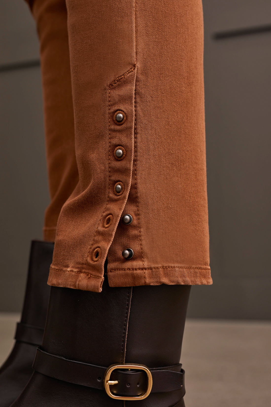 Pull On Ankle Pant With Detail 1860O/2020W