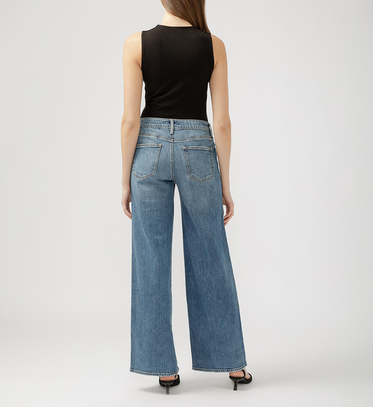 Suki Mid Rise Wide Leg Jeans L93905AMD376
