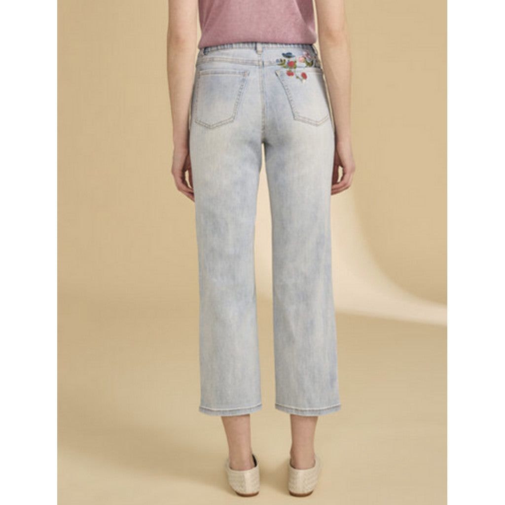 Pull On Embroidered Crop 2489669