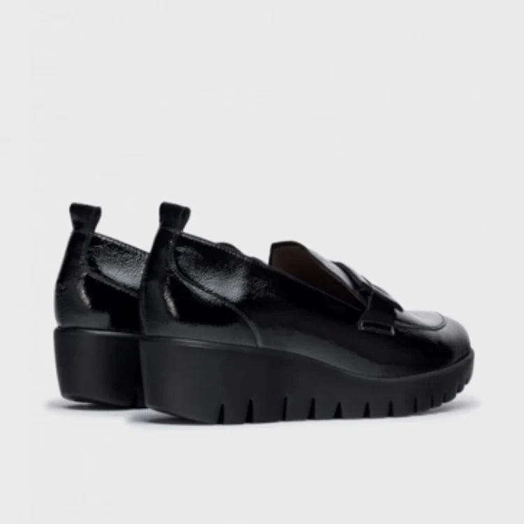 C-33303 Black Patent Wedge