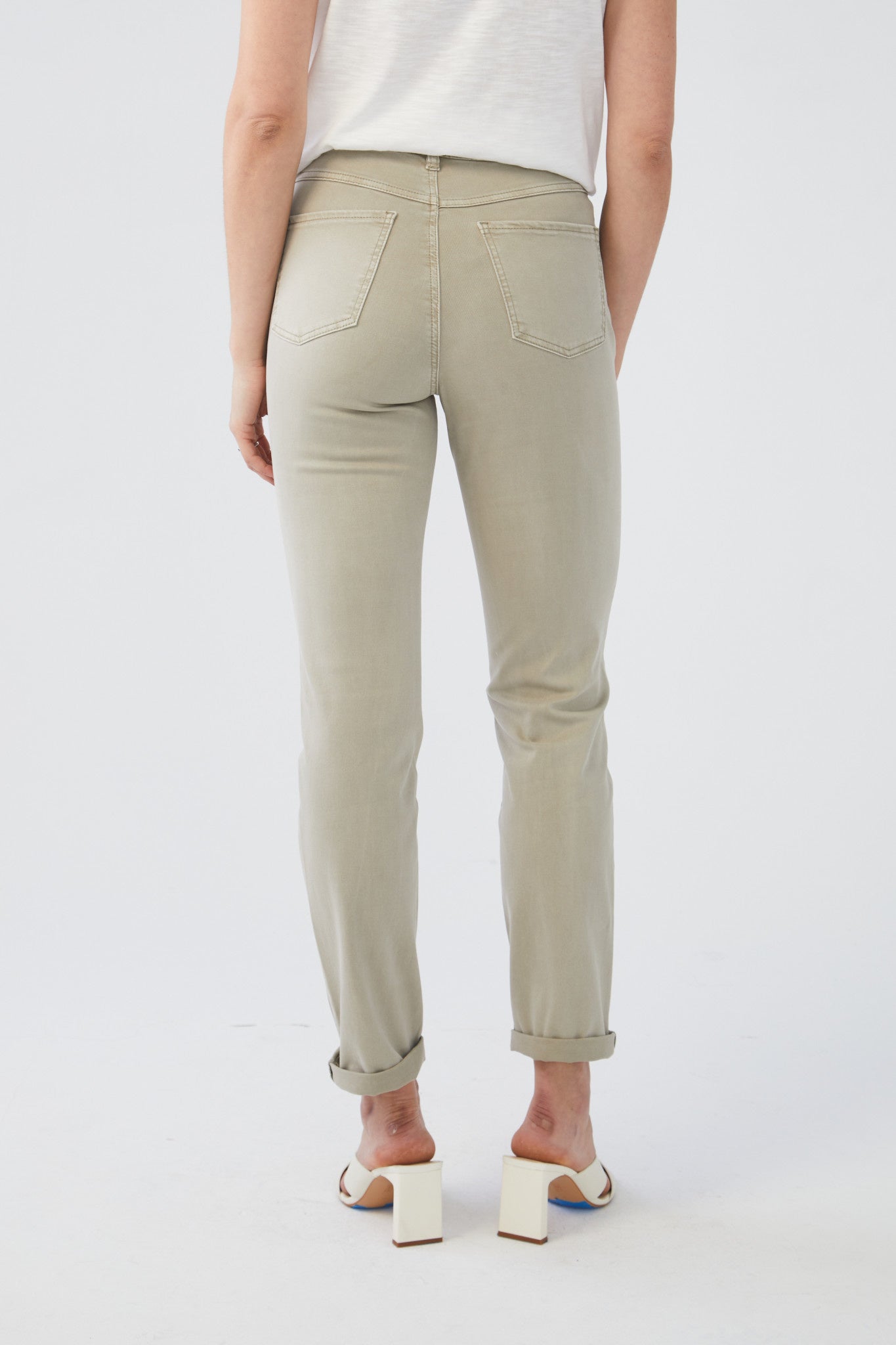 Petite Suzanne Straight Leg 8831511