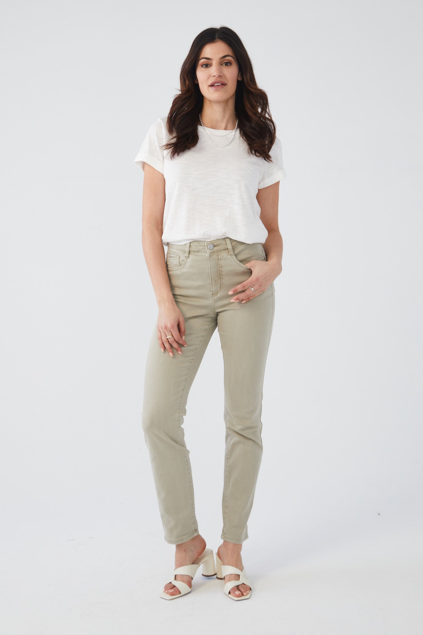 Petite Suzanne Straight Leg 8831511