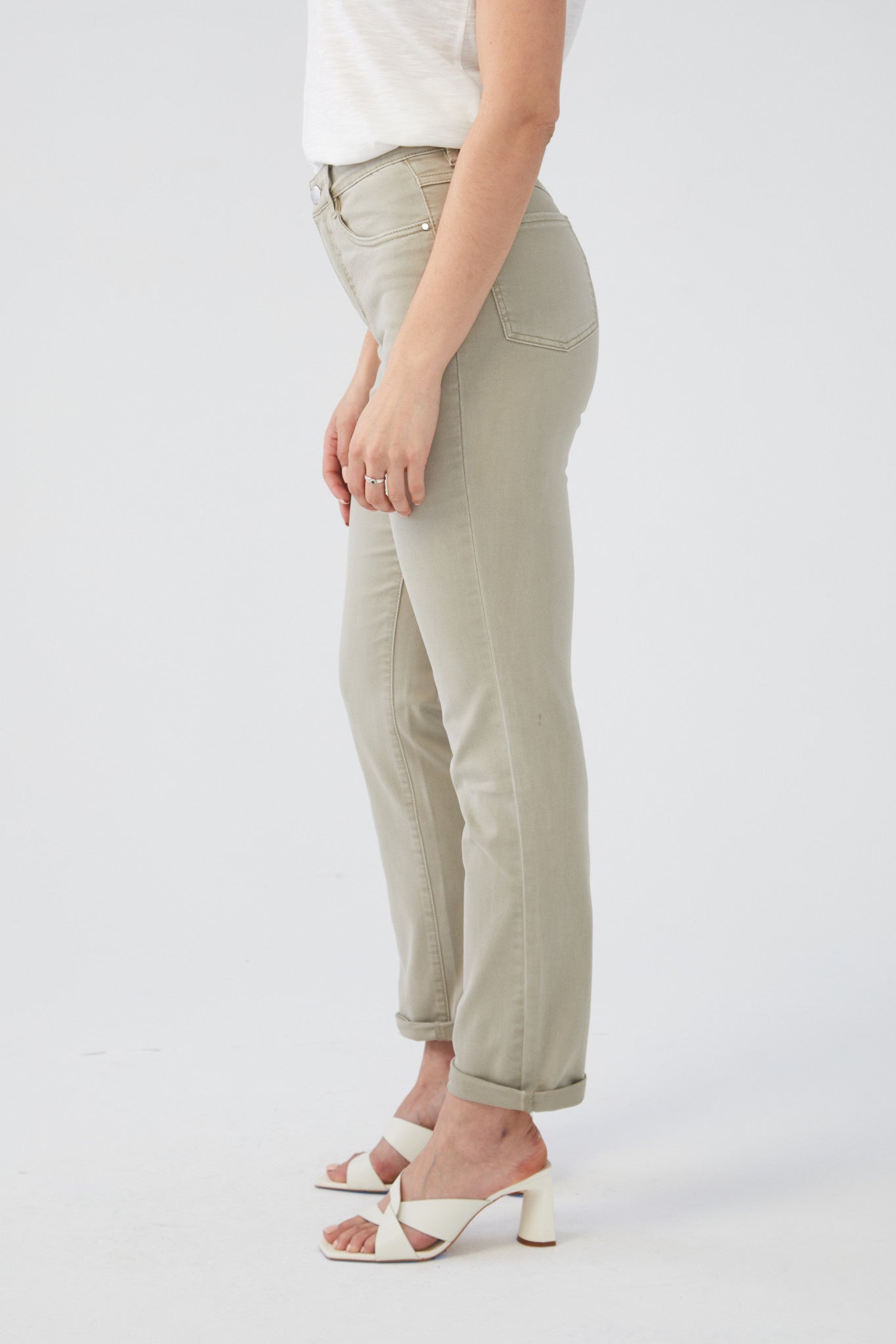 Suzanne Straight Leg 6831511