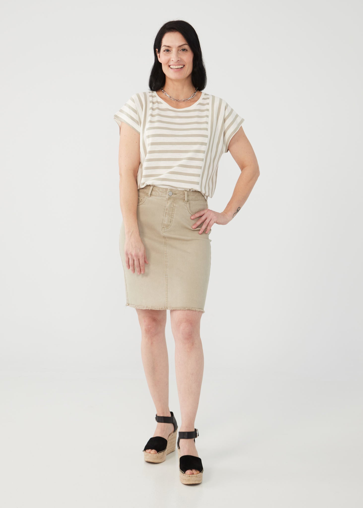 Pencil Skirt 6941511 2 Colors