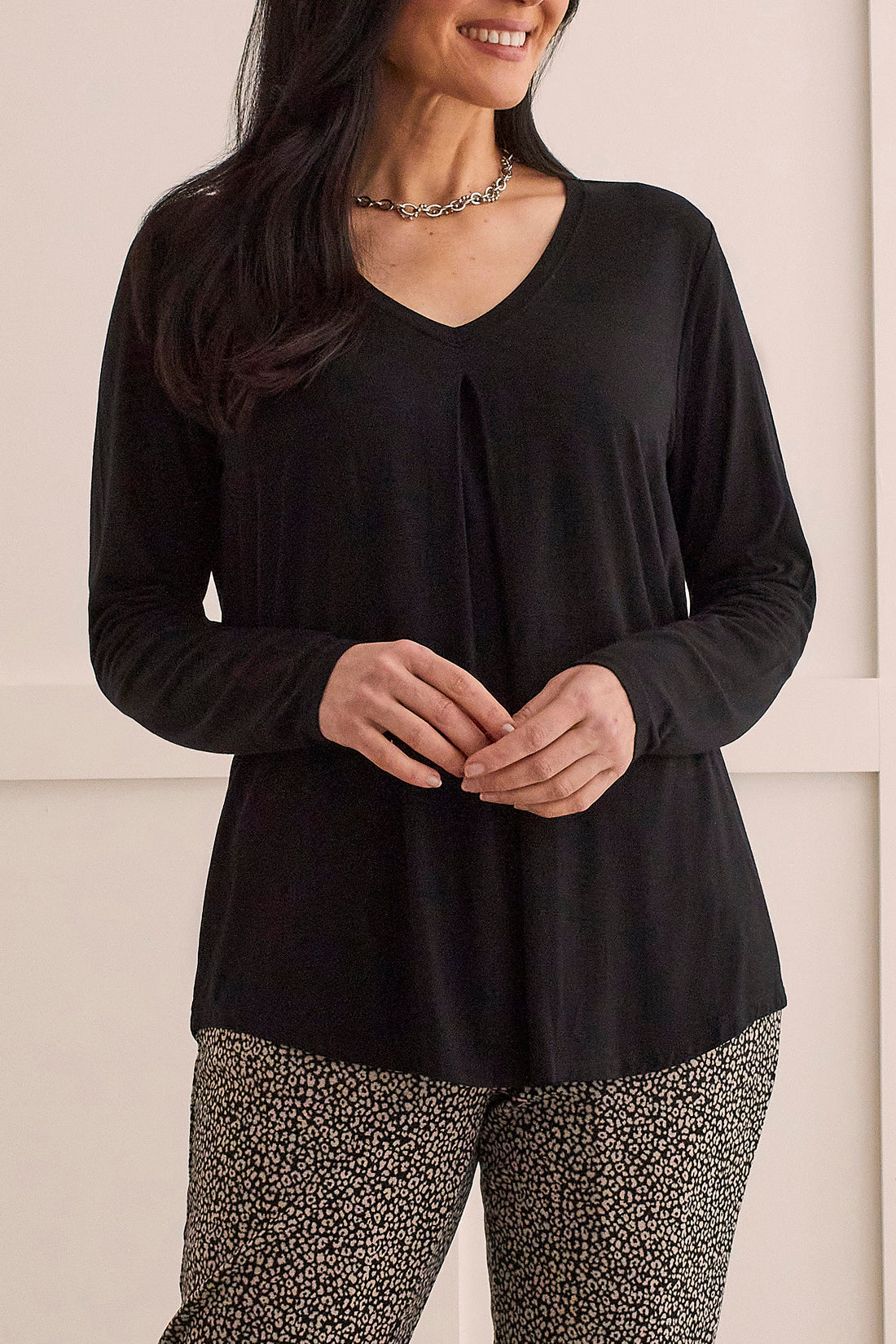 V Neck Top With Pleat 1432O-5243