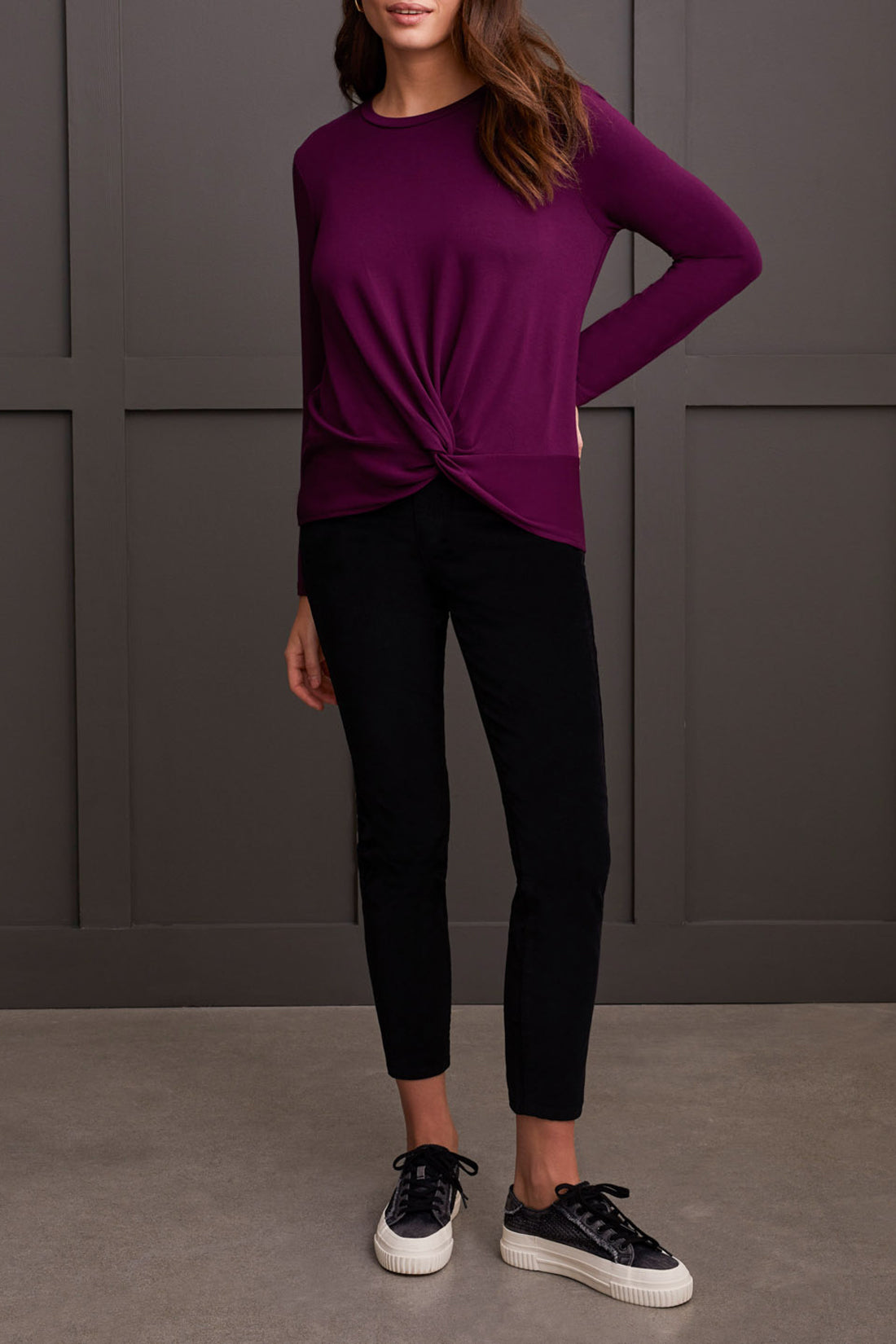 Crew Neck Top With Faux Knot Detail 7947O/2422