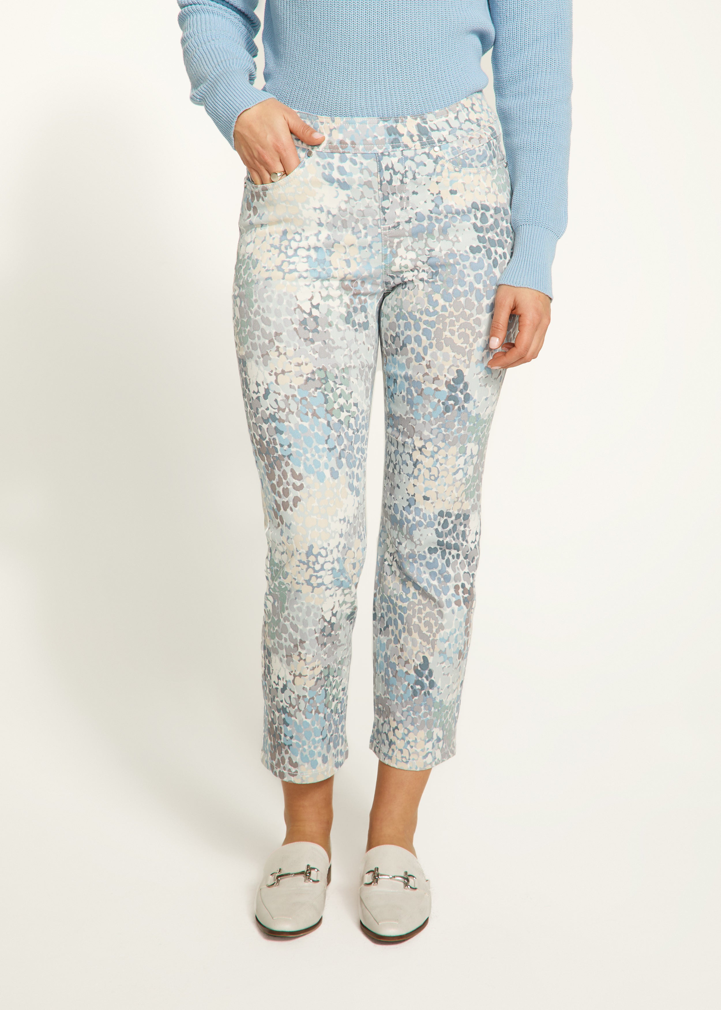 Pull On Straight Crop 2482837