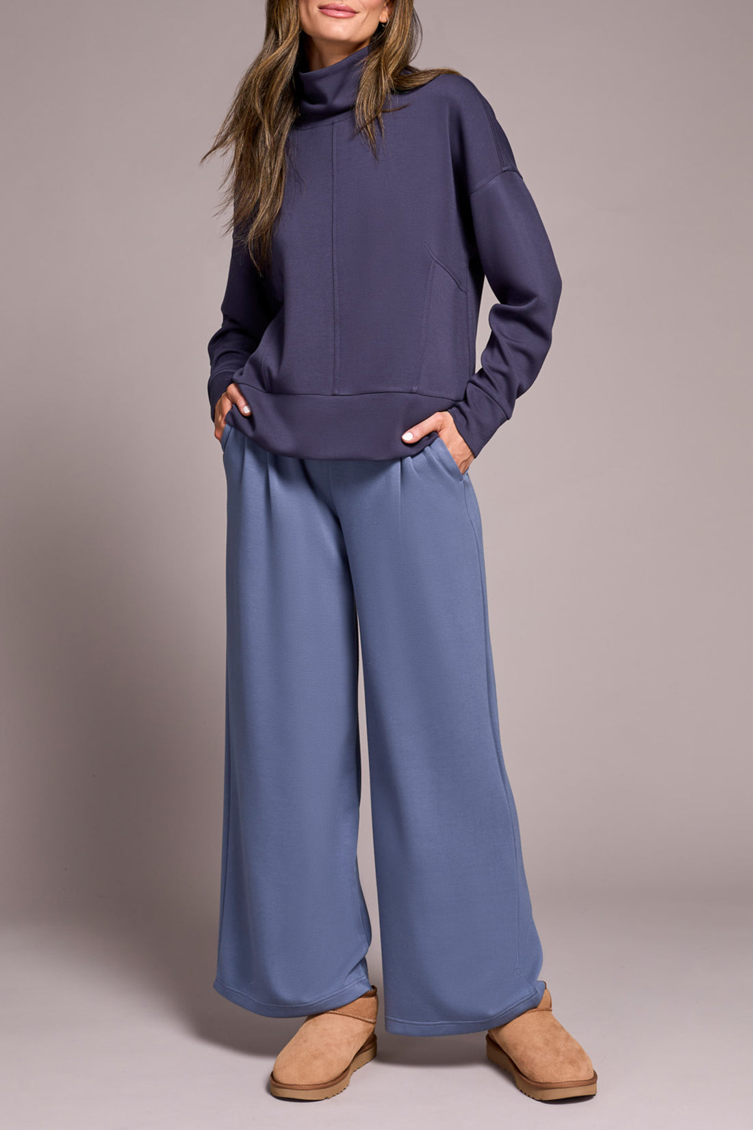 Funnel Neck Top 2275O/3390