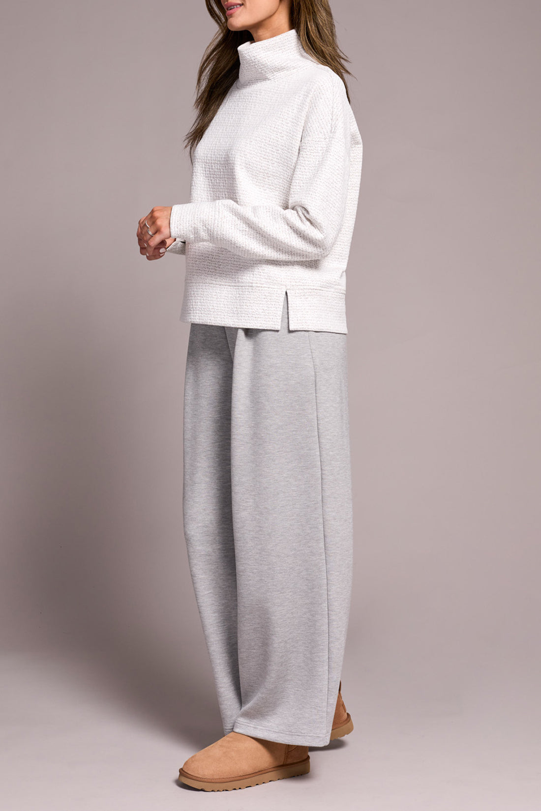 Funnel Neck Top 2240O/8240