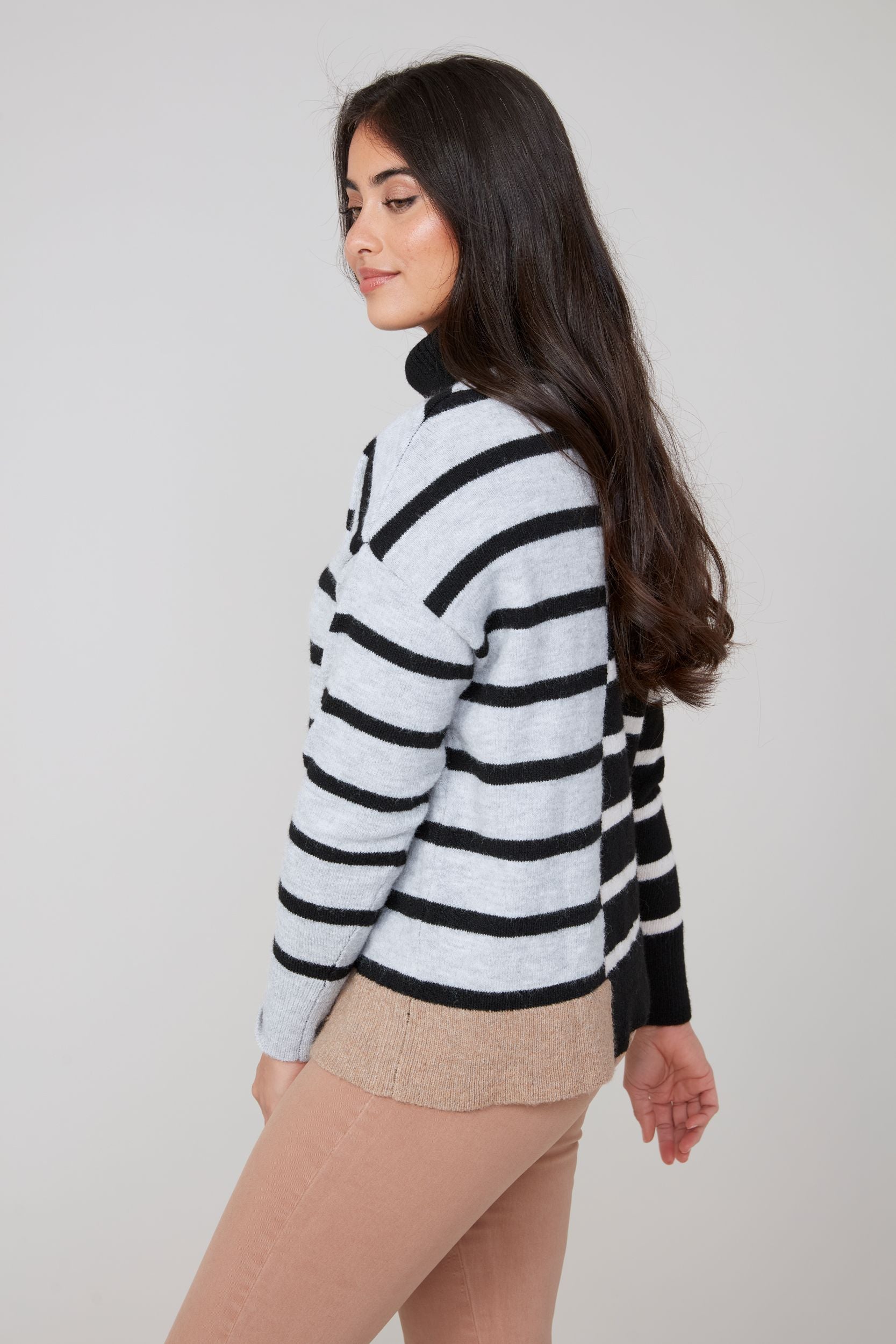 Knit Sweater R69475