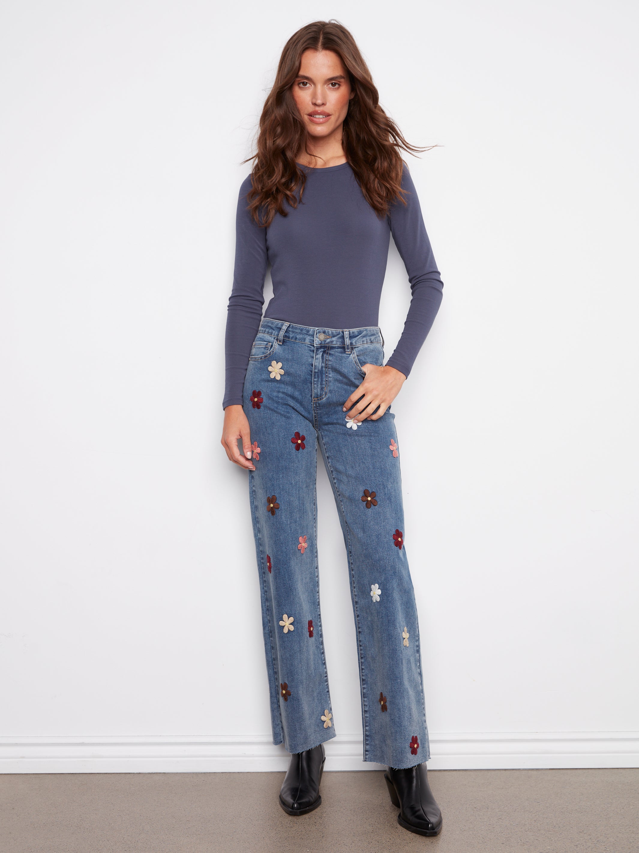 Wide Leg Denim Pant With Flower Patches C5665/431A