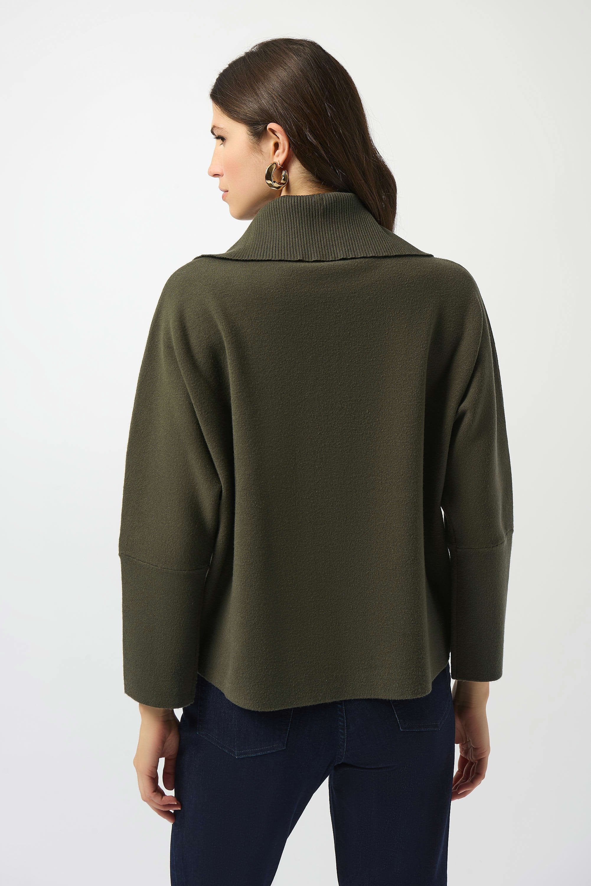 Sweater Knit Boxy Pullover With Zipped Collar 253963 T
