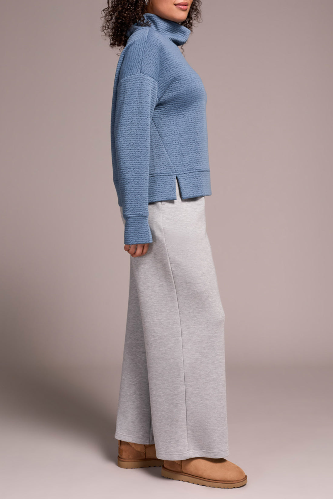 Funnel Neck Top 2240O/8240