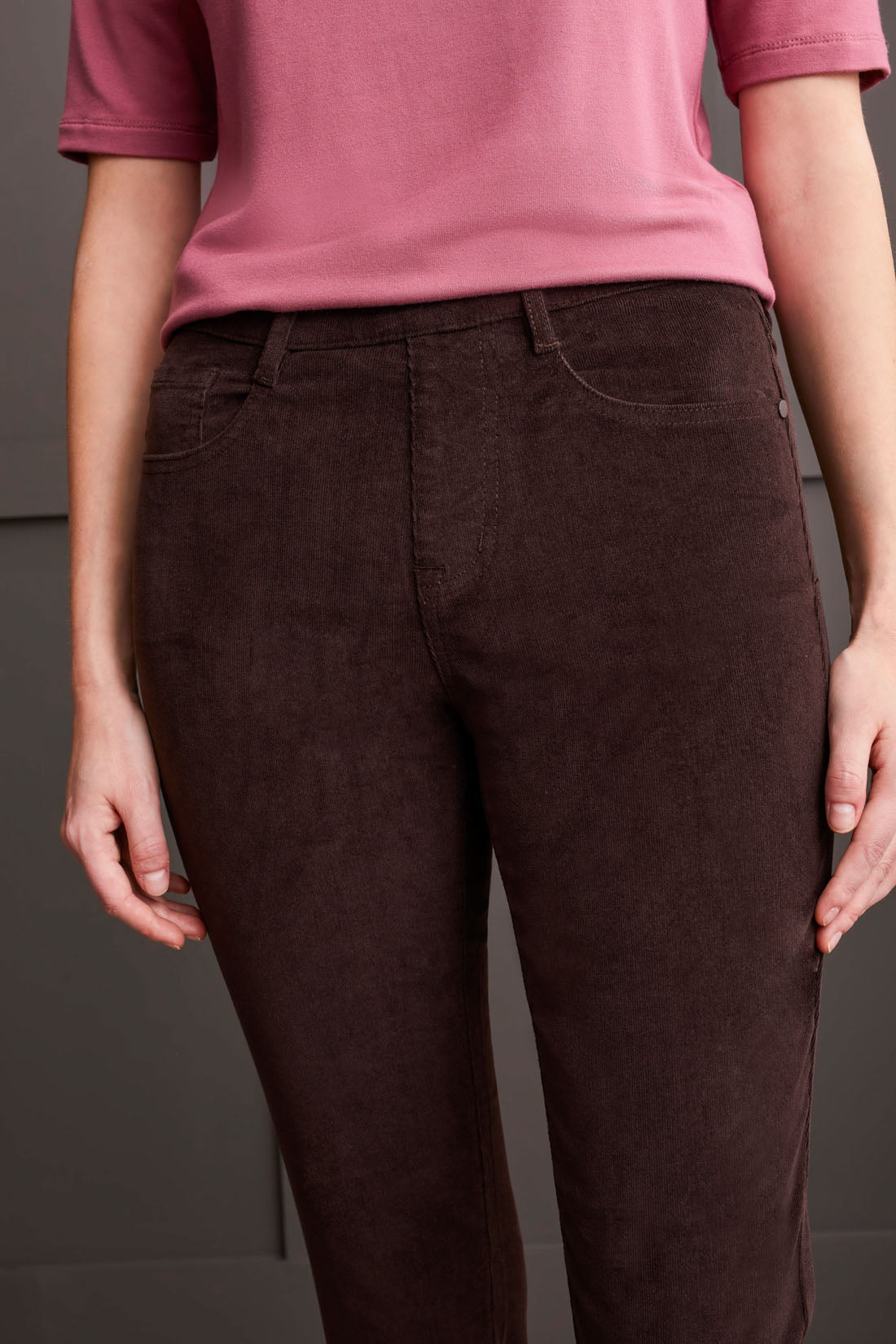 Audrey Pull On Cord 5580O/4989