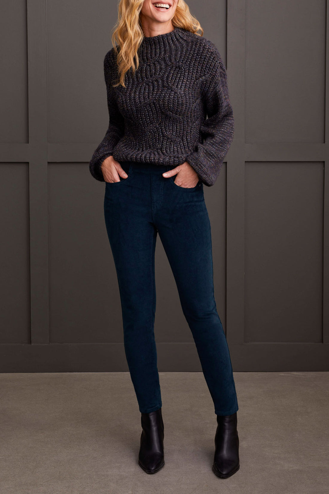Audrey Pull On Cord 5580O/4989
