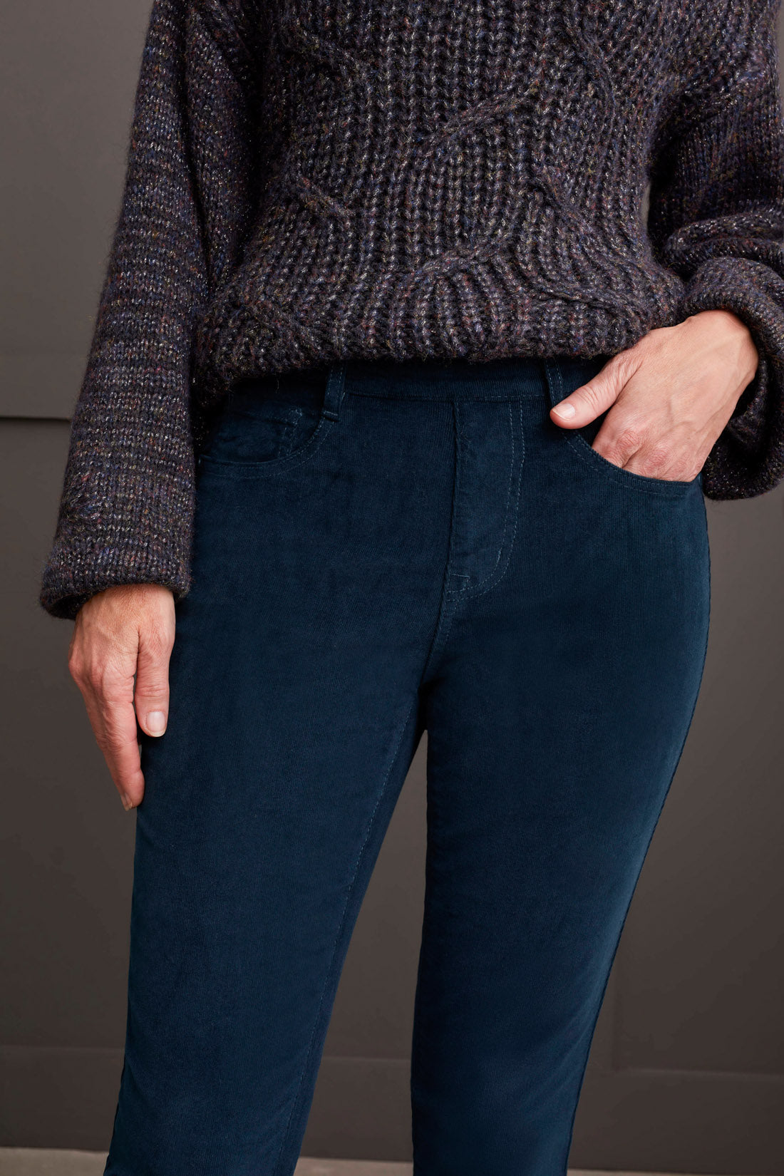 Audrey Pull On Cord 5580O/4989