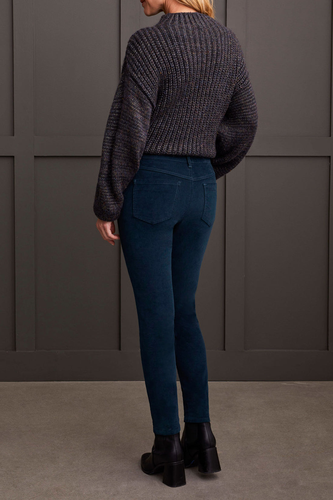 Audrey Pull On Cord 5580O/4989