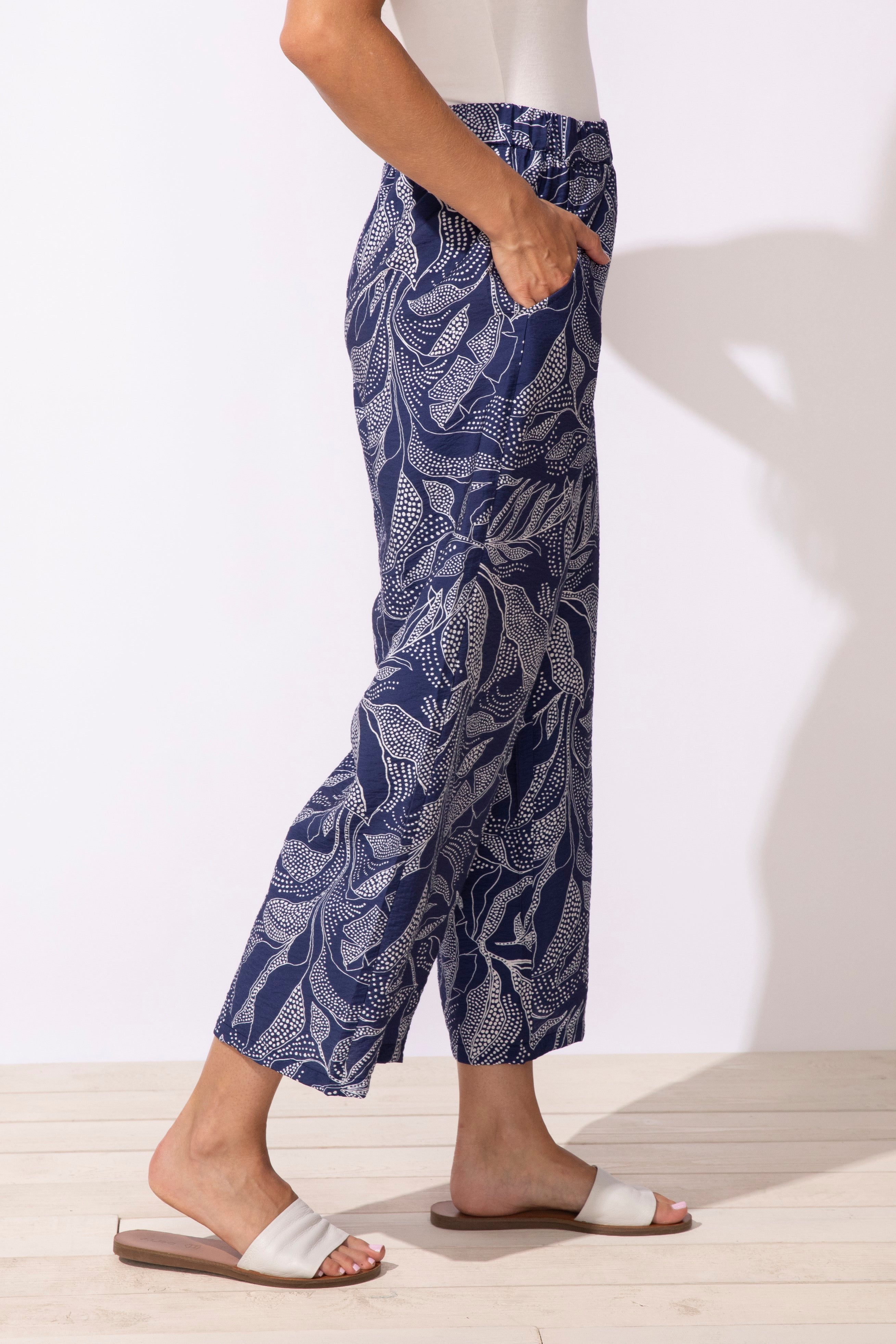 Resort Pants Leaves E65642