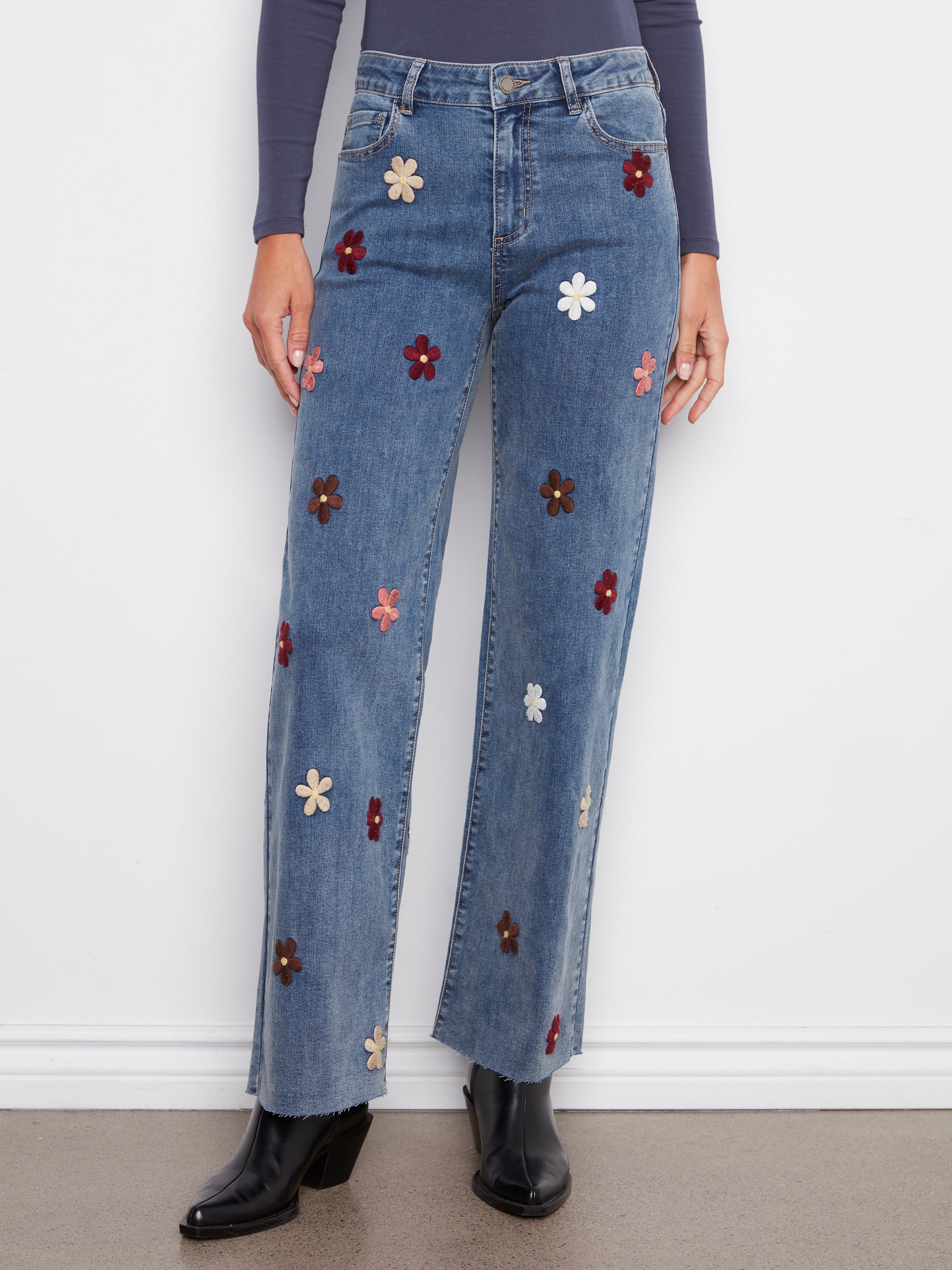 Wide Leg Denim Pant With Flower Patches C5665/431A