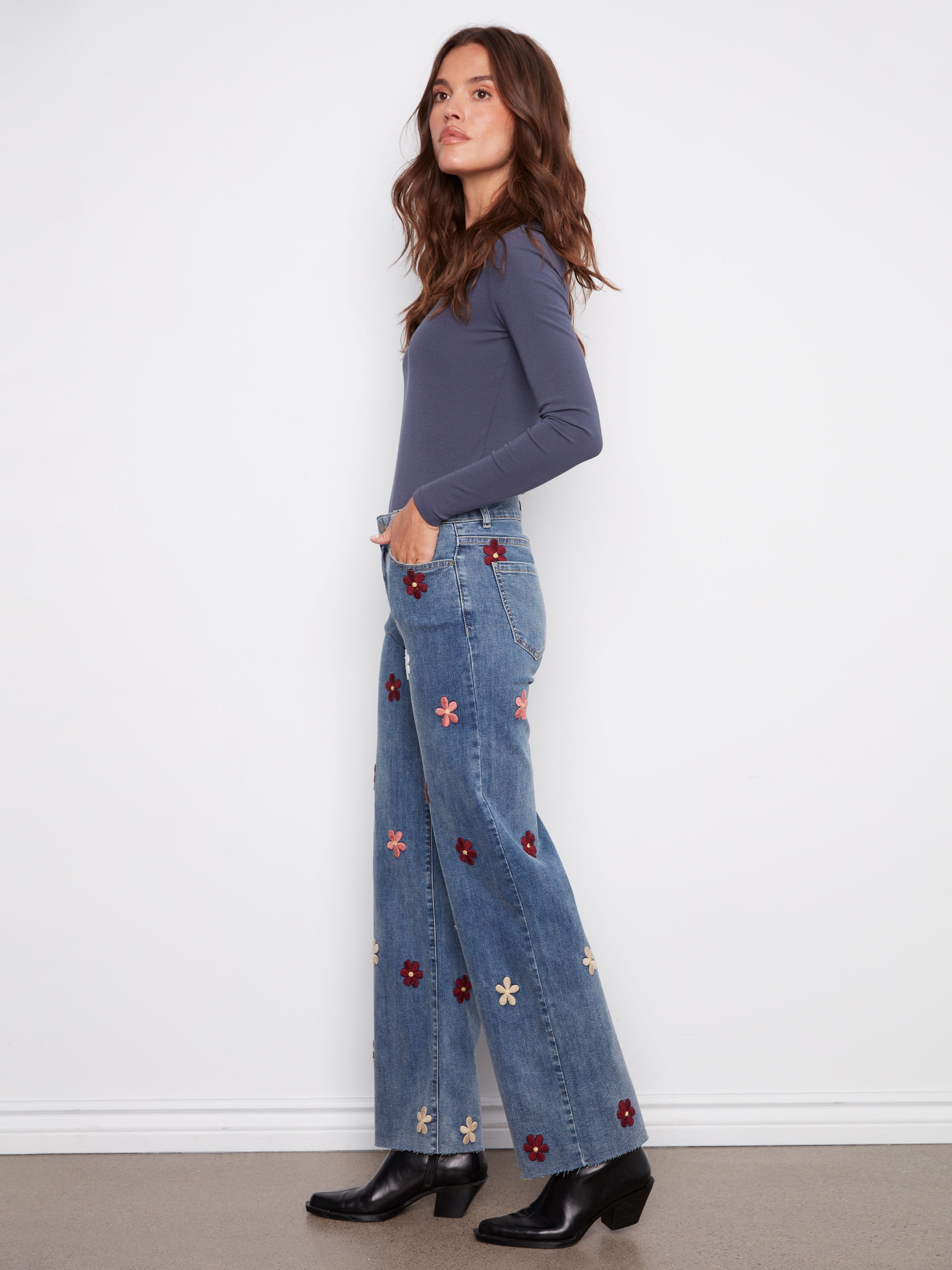 Wide Leg Denim Pant With Flower Patches C5665/431A