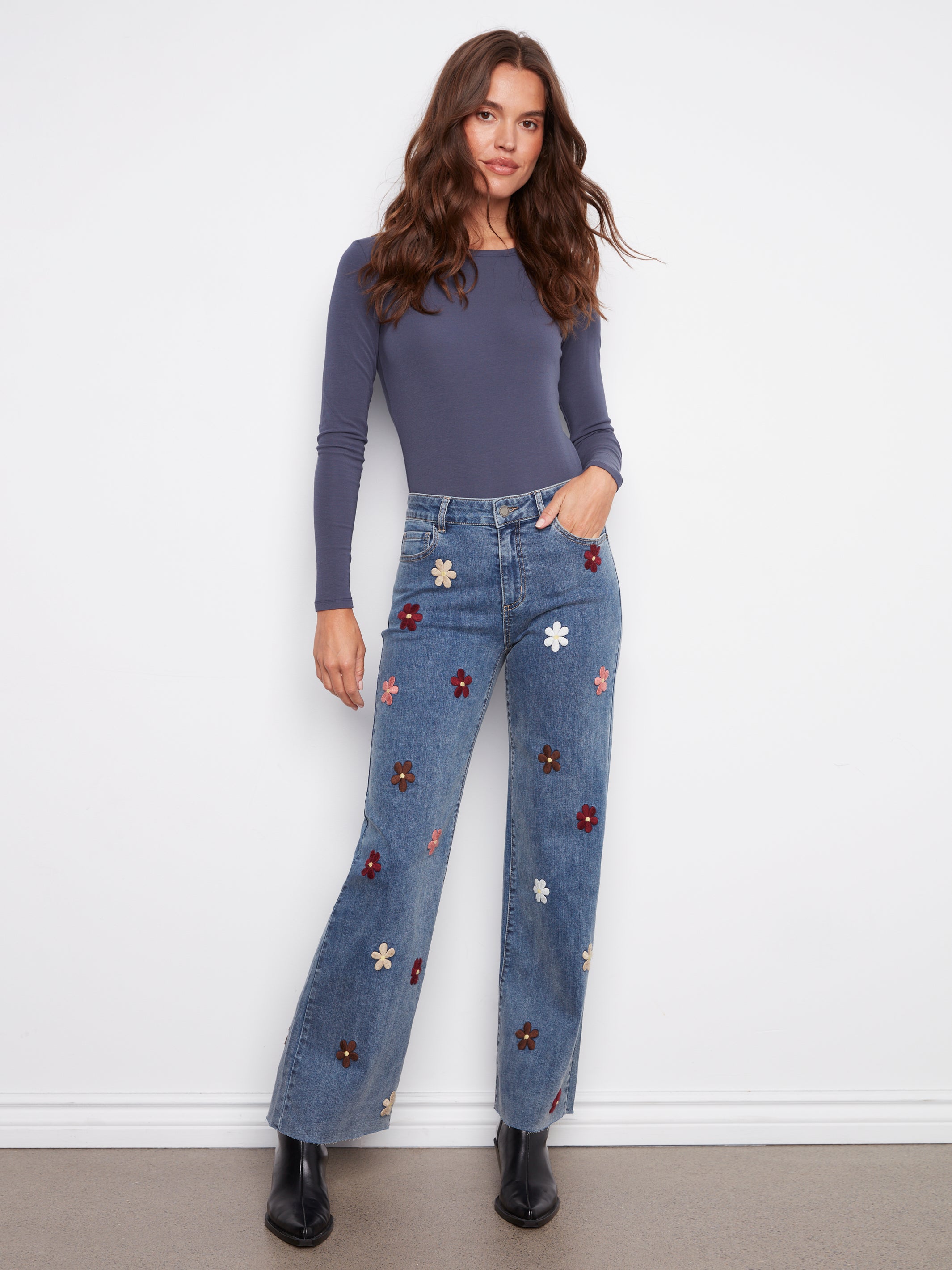 Wide Leg Denim Pant With Flower Patches C5665/431A