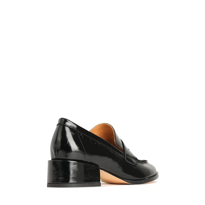 Cass Crinkle Loafer