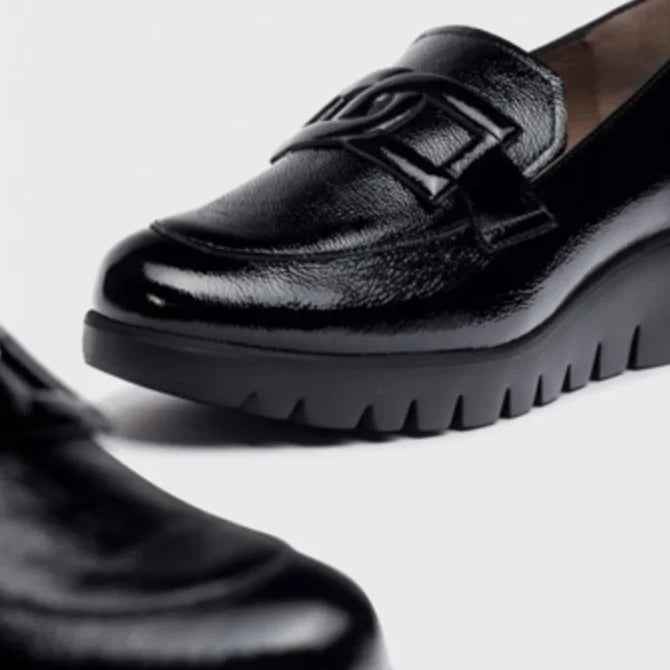 C-33303 Black Patent Wedge