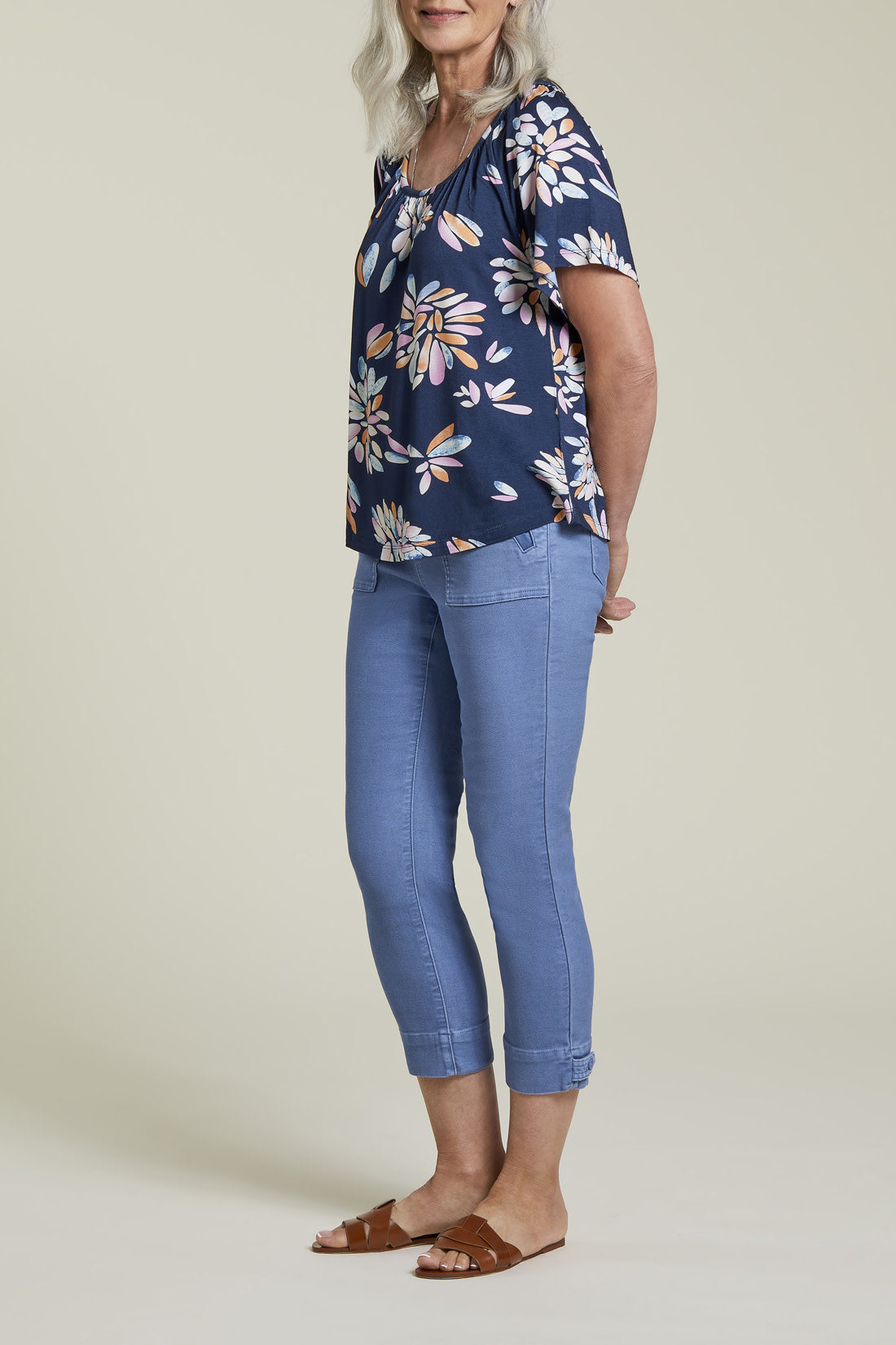 Pull On Capri With Side Tab At Hem 1311O