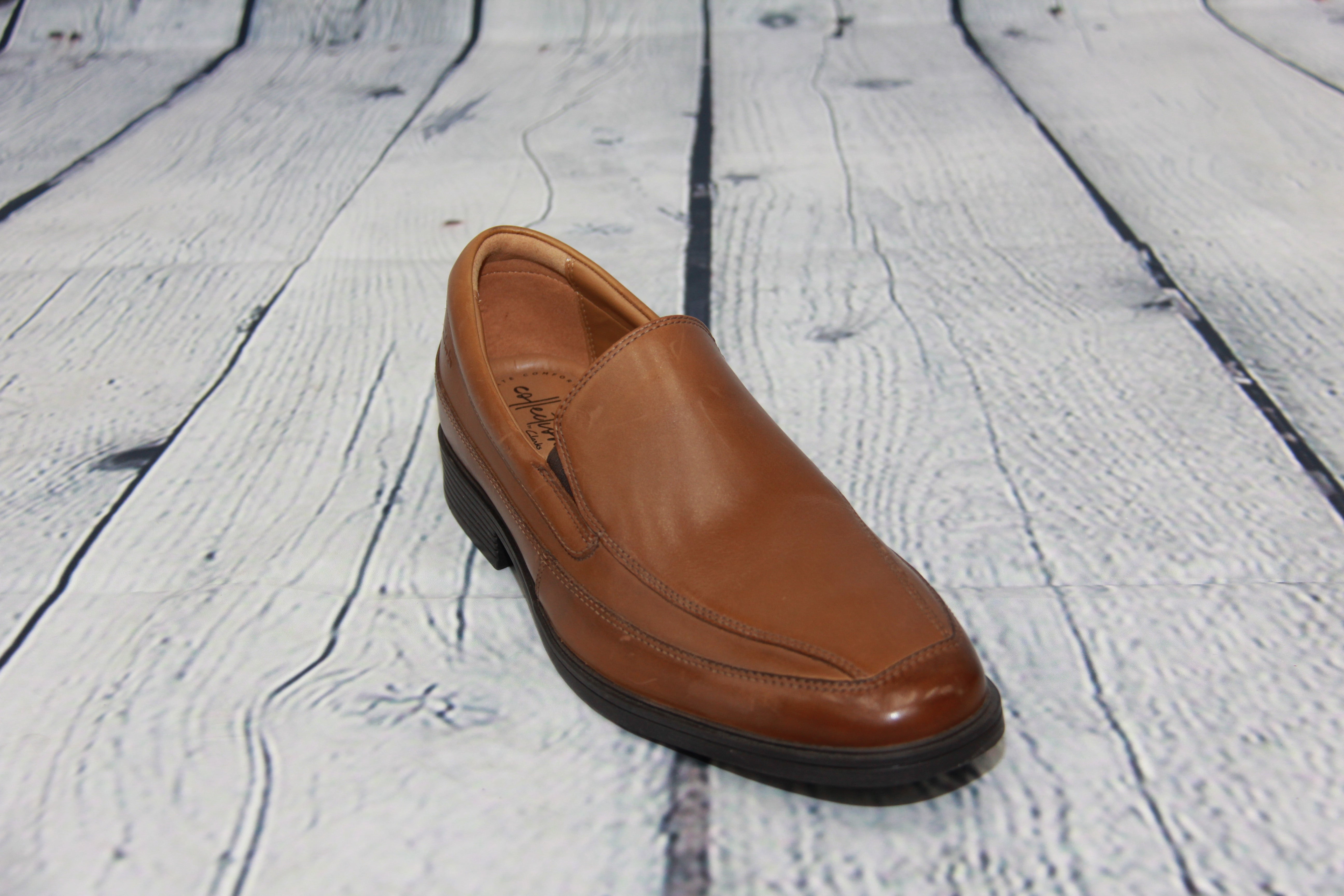 Clarks Tilden Free Brown