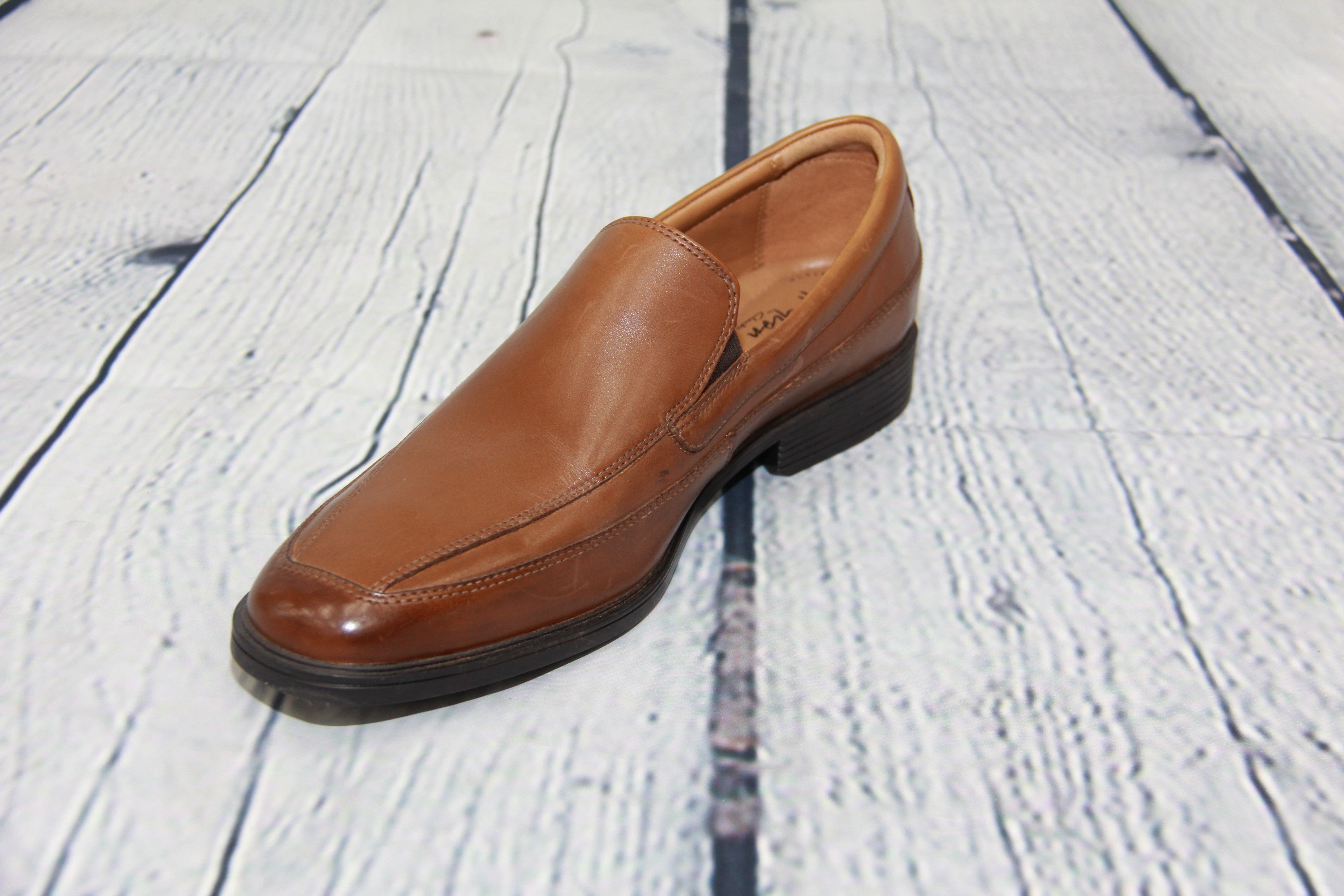 Clarks Tilden Free Brown