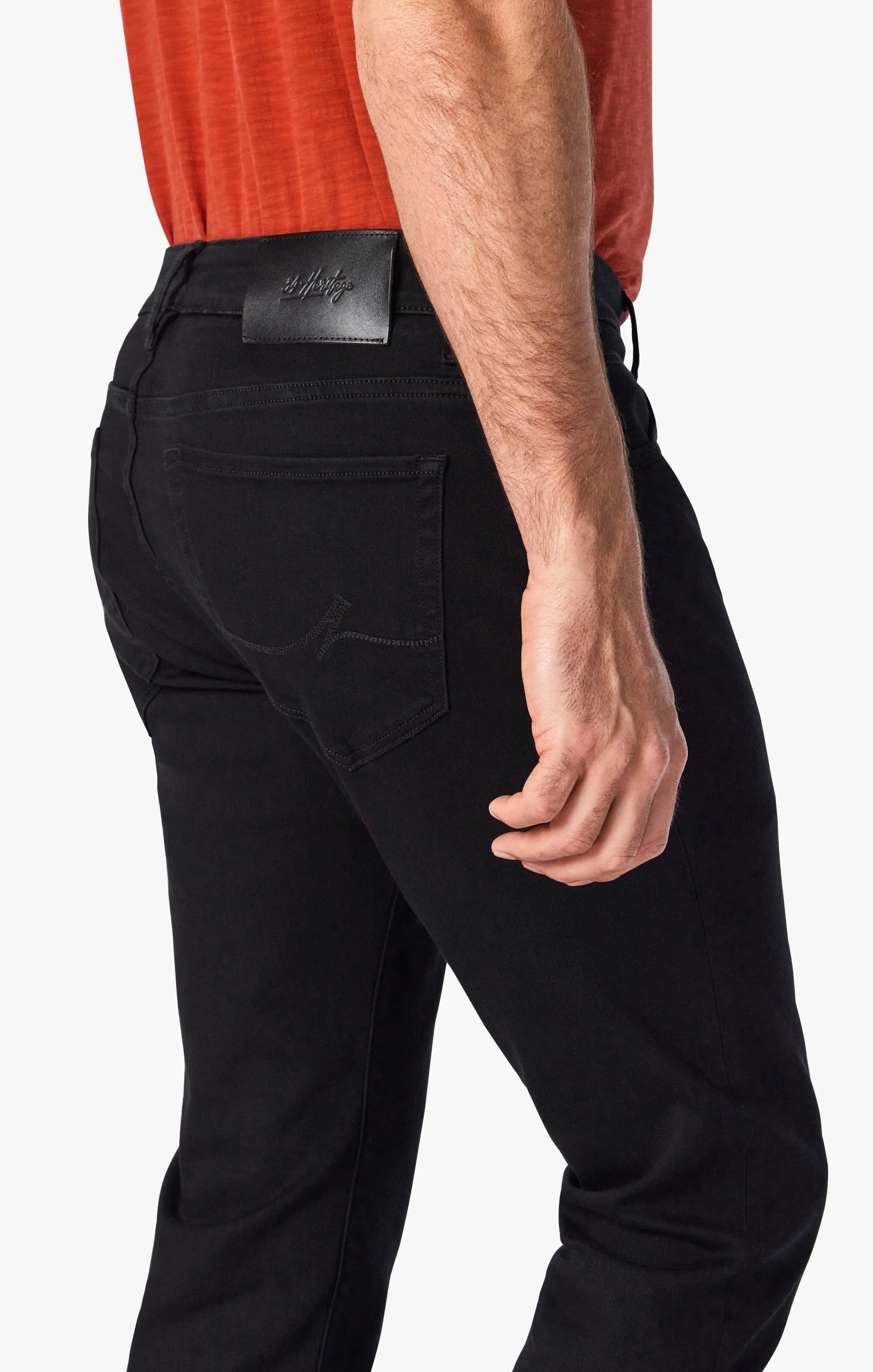 Courage Straight Leg Jeans In Black Urban 31081787