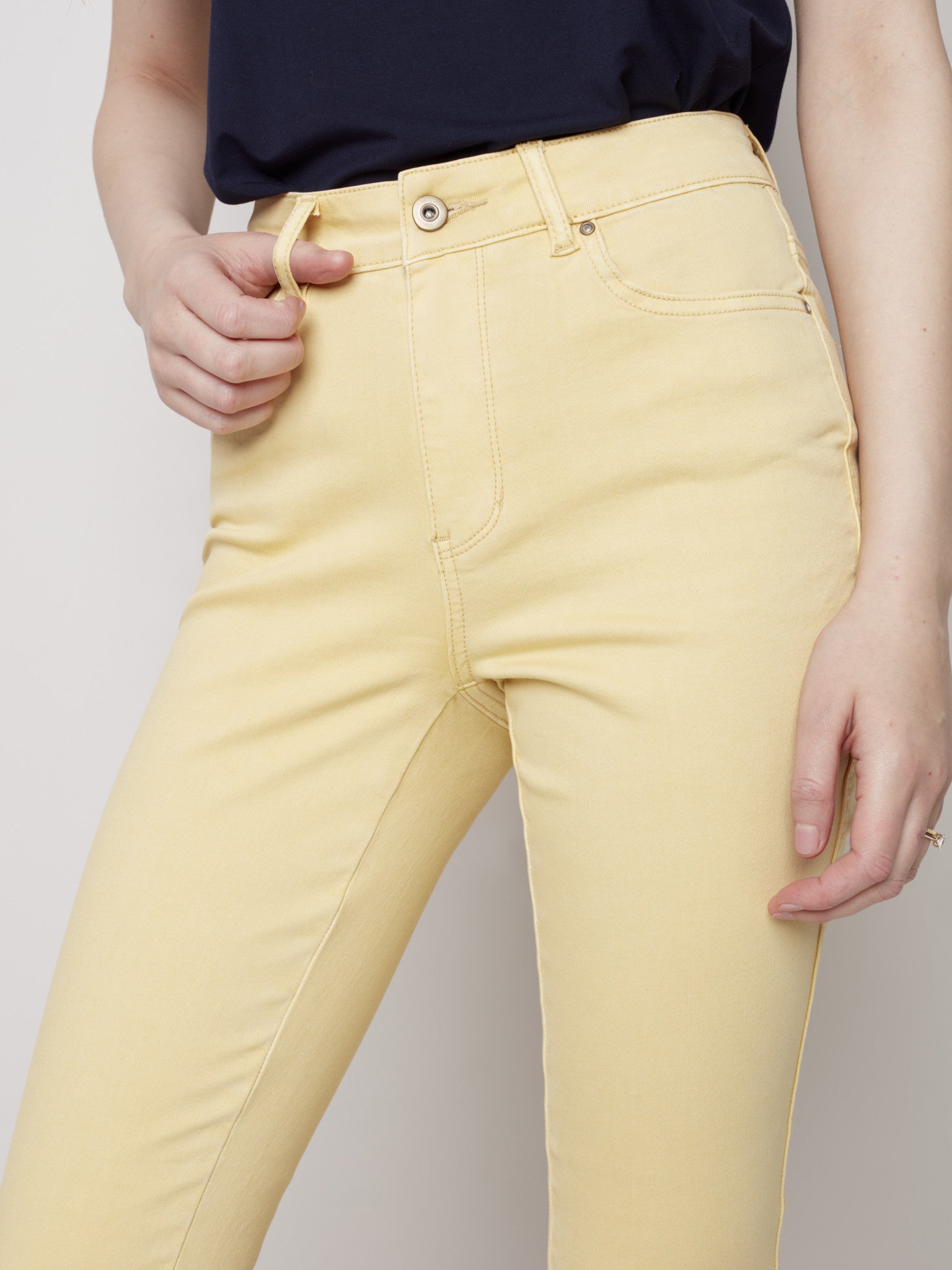 Denim Pant Wiht Tulip Frayed Leg Opening C5405